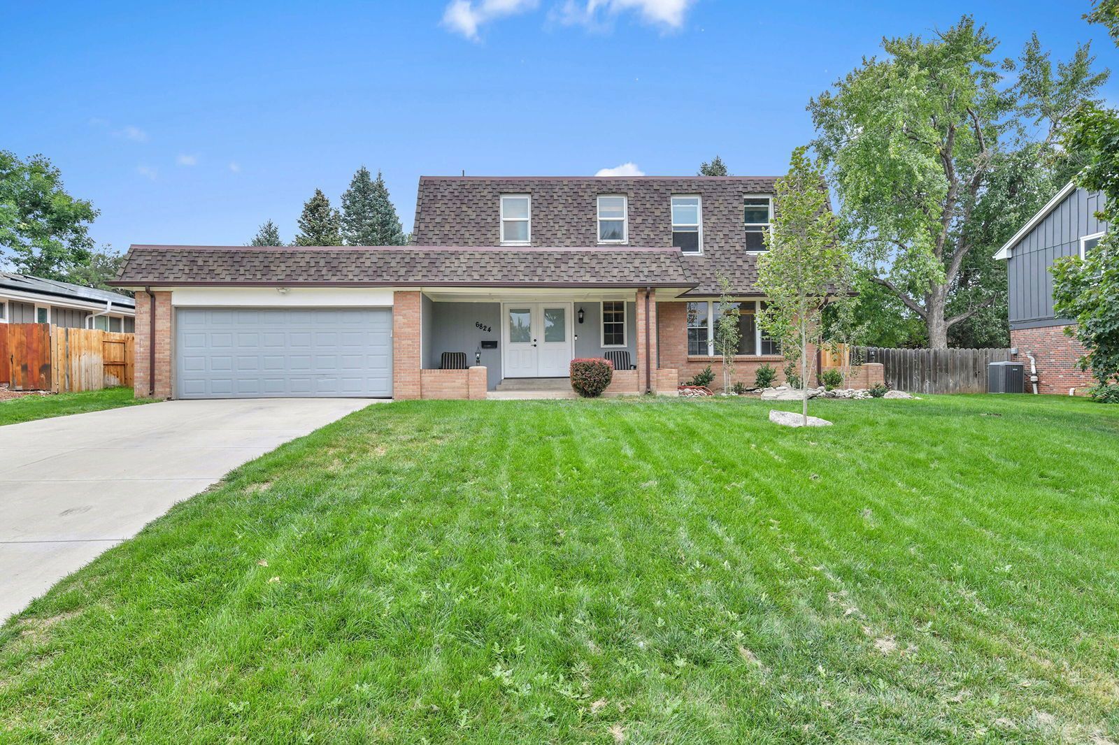 6824 S Willow St property image