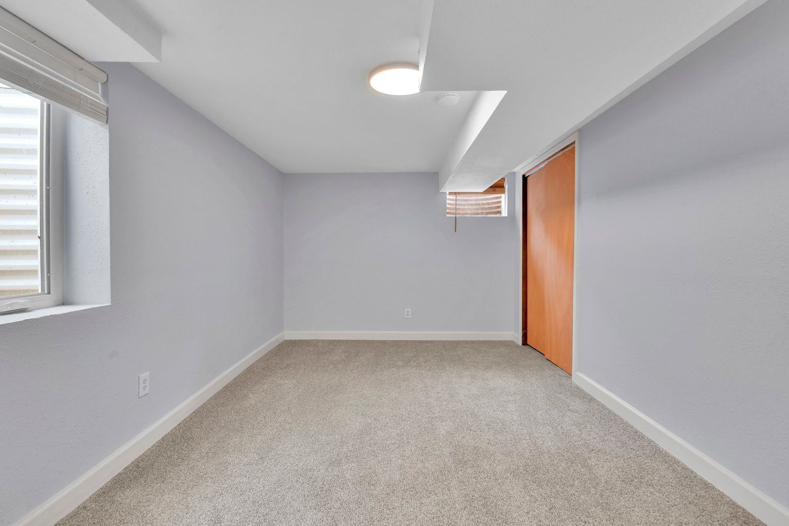 6824 S Willow St property image