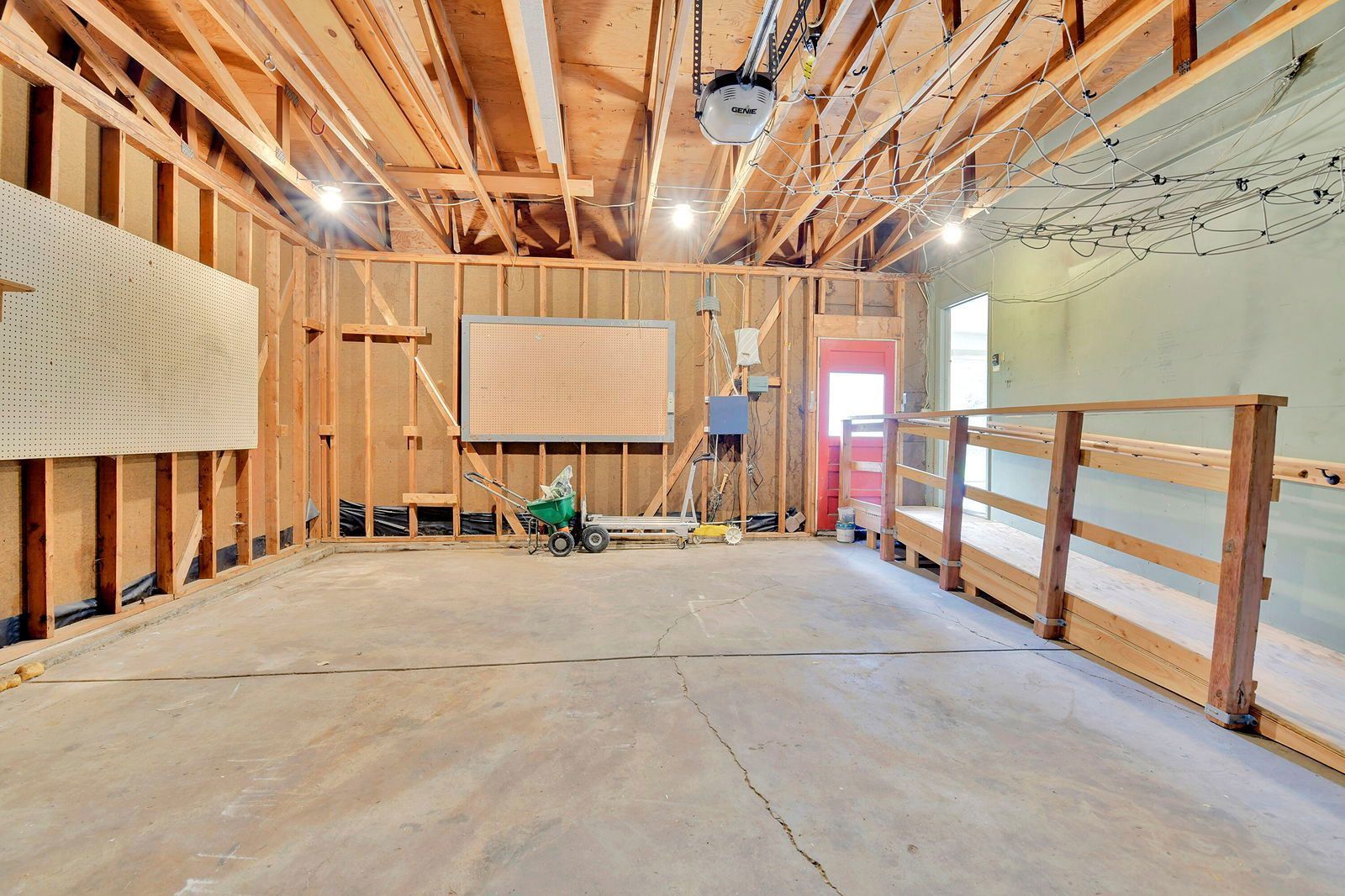 6824 S Willow St property image