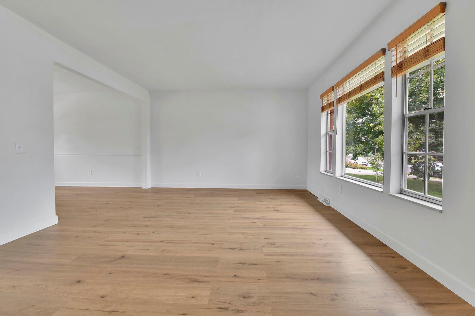 6824 S Willow St property image