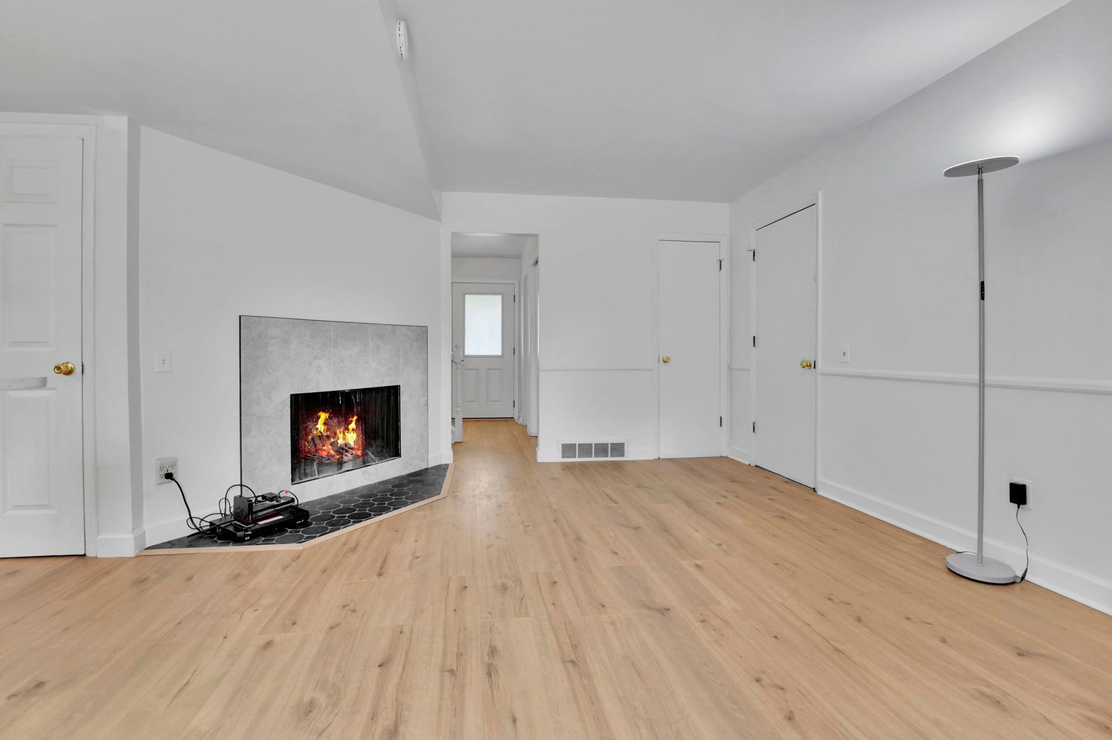 6824 S Willow St property image