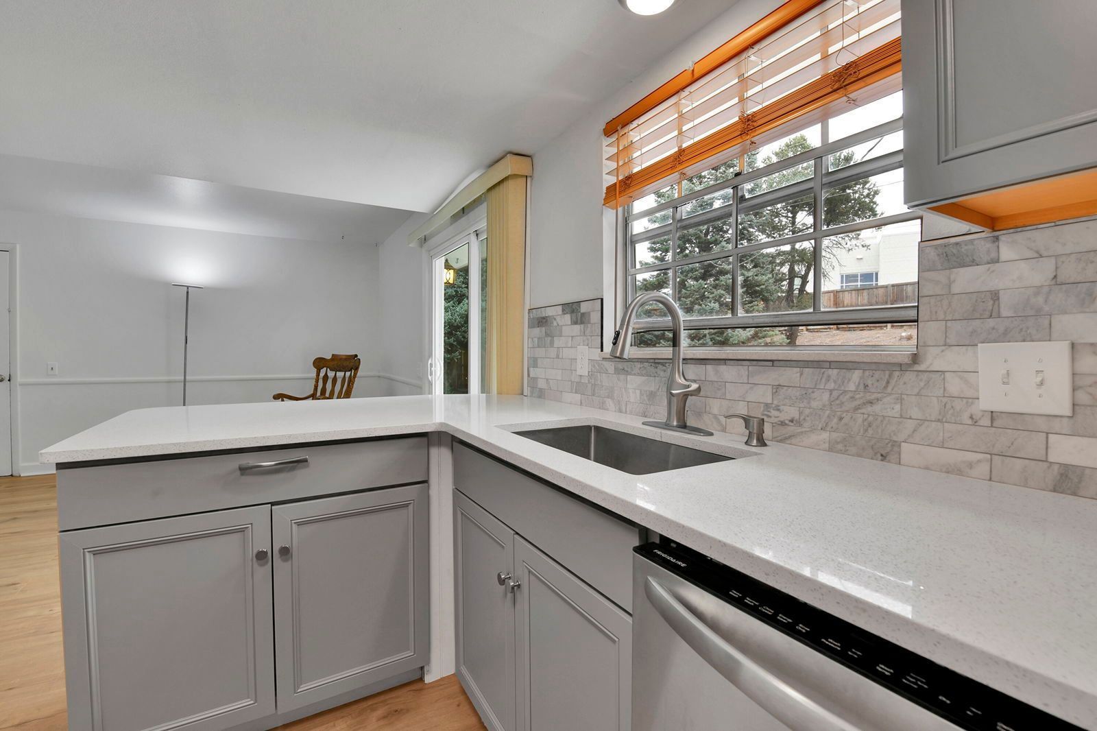 6824 S Willow St property image