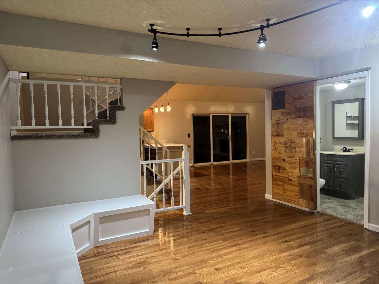 Comfy 3-Bedroom Home in Castle Rock property image