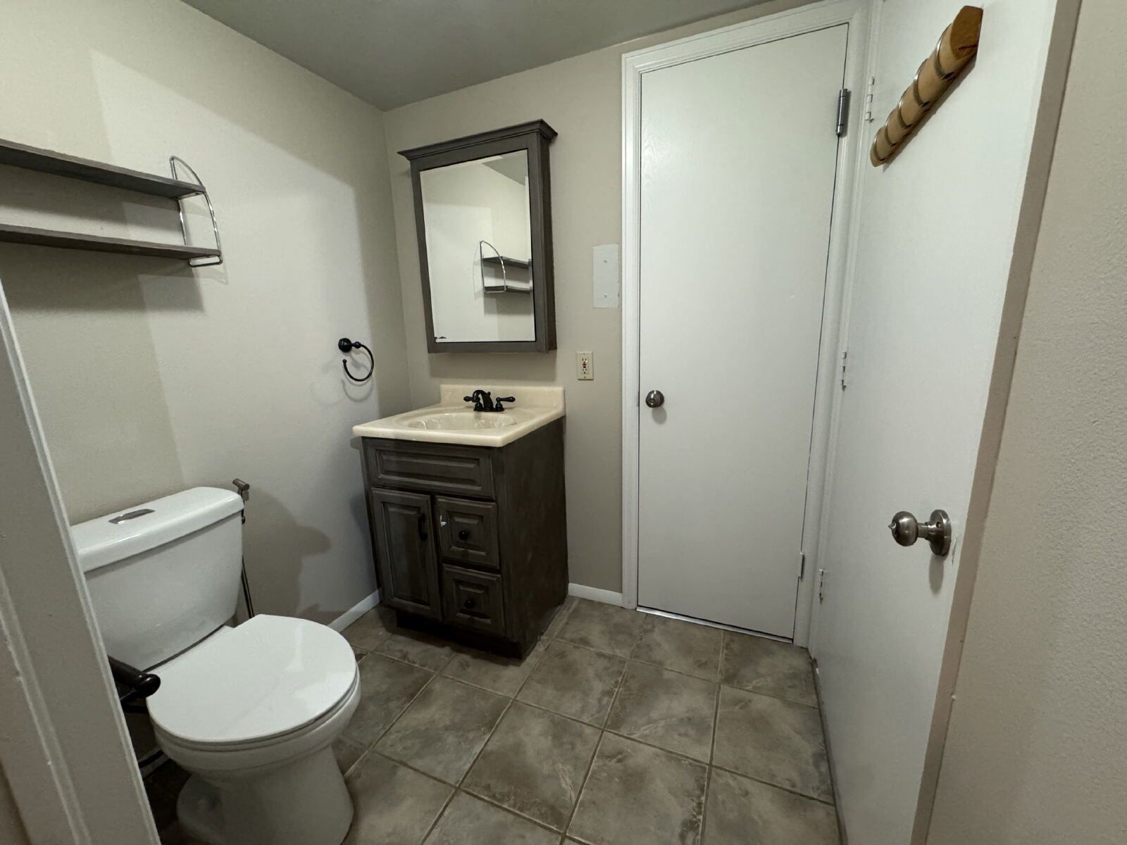 Comfy 3-Bedroom Home in Castle Rock property image