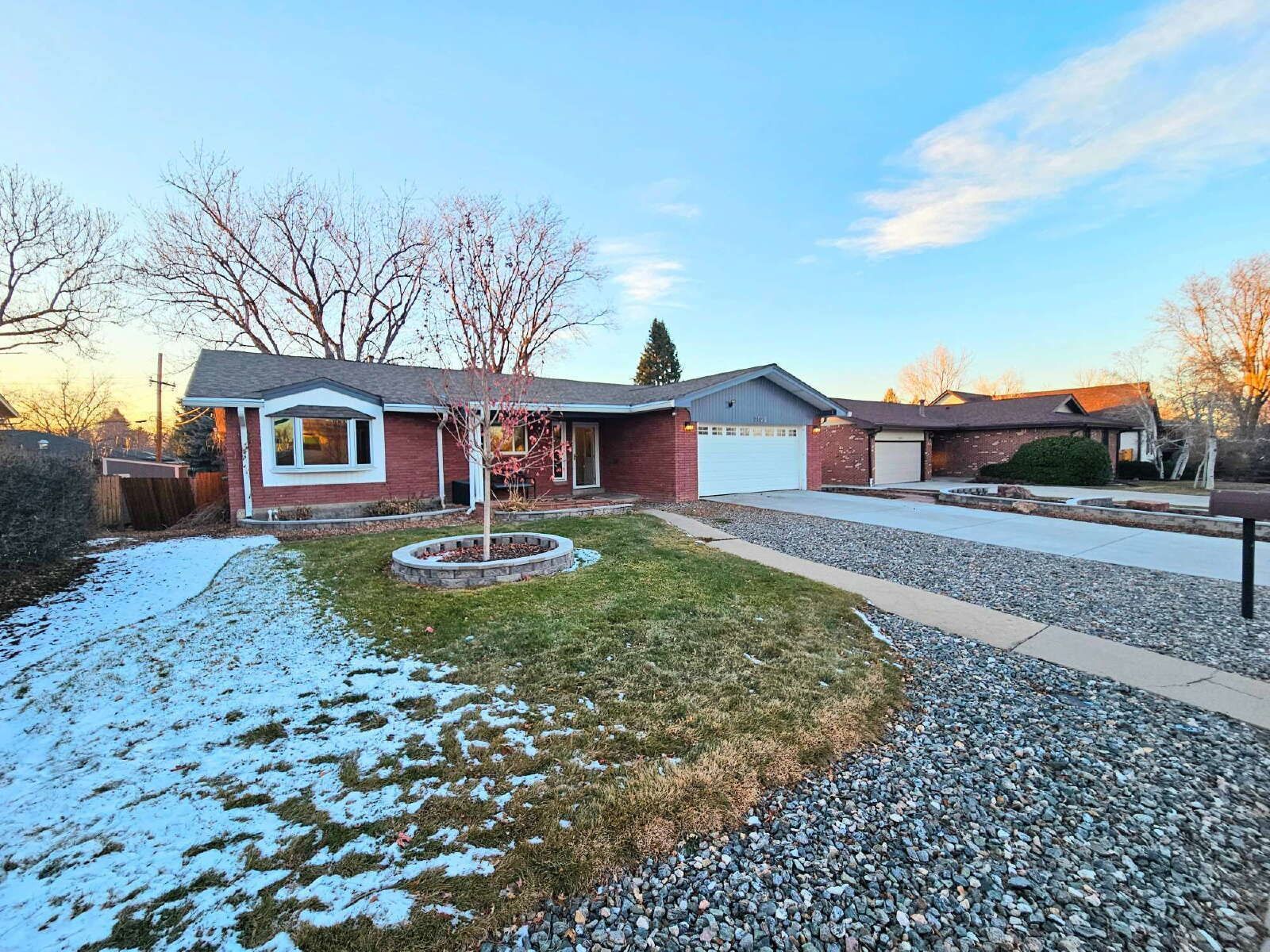 Spacious 5-Bedroom Lakewood Home with Finished Basement & Fenced Yard property image