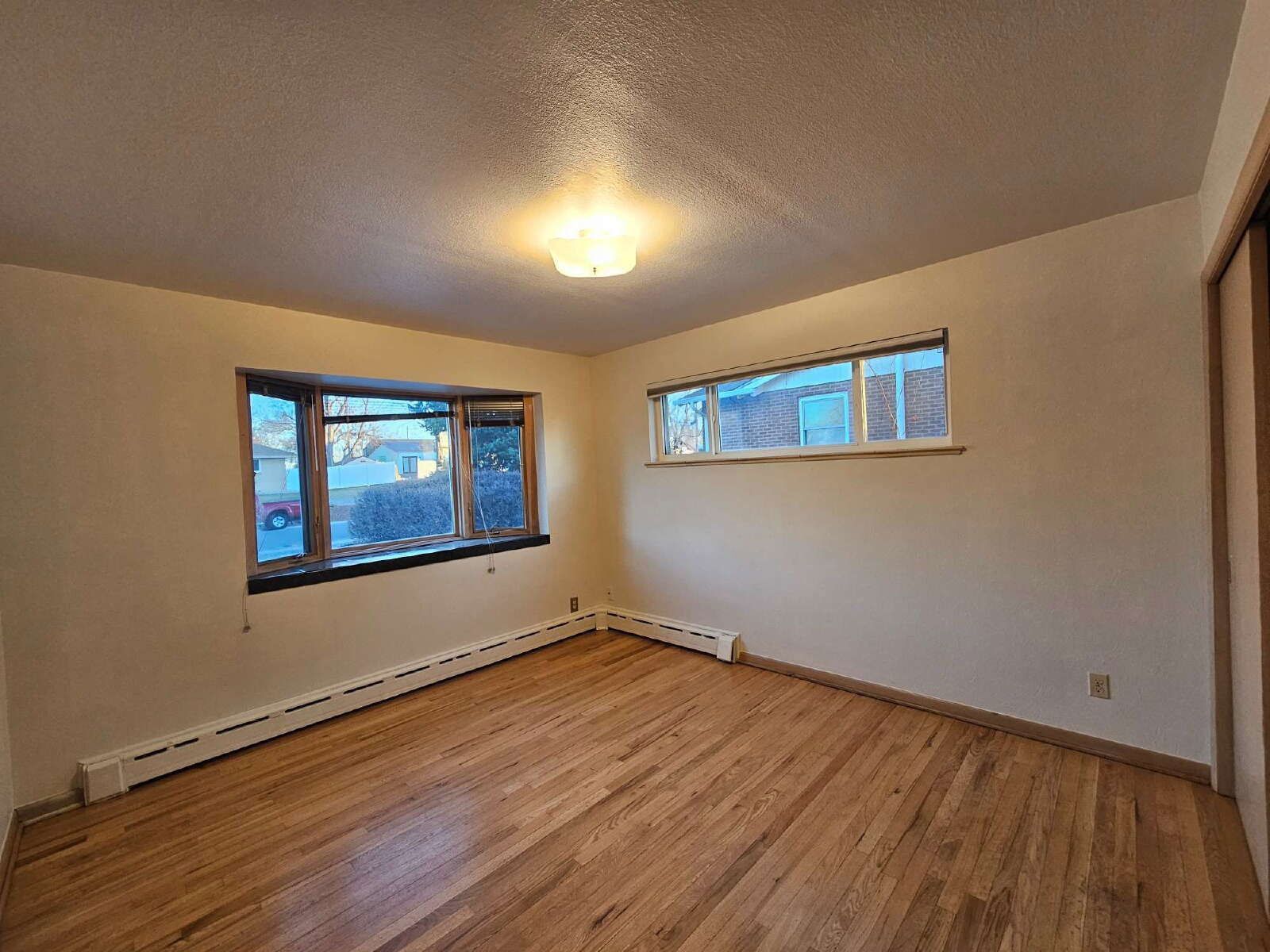 Spacious 5-Bedroom Lakewood Home with Finished Basement & Fenced Yard property image