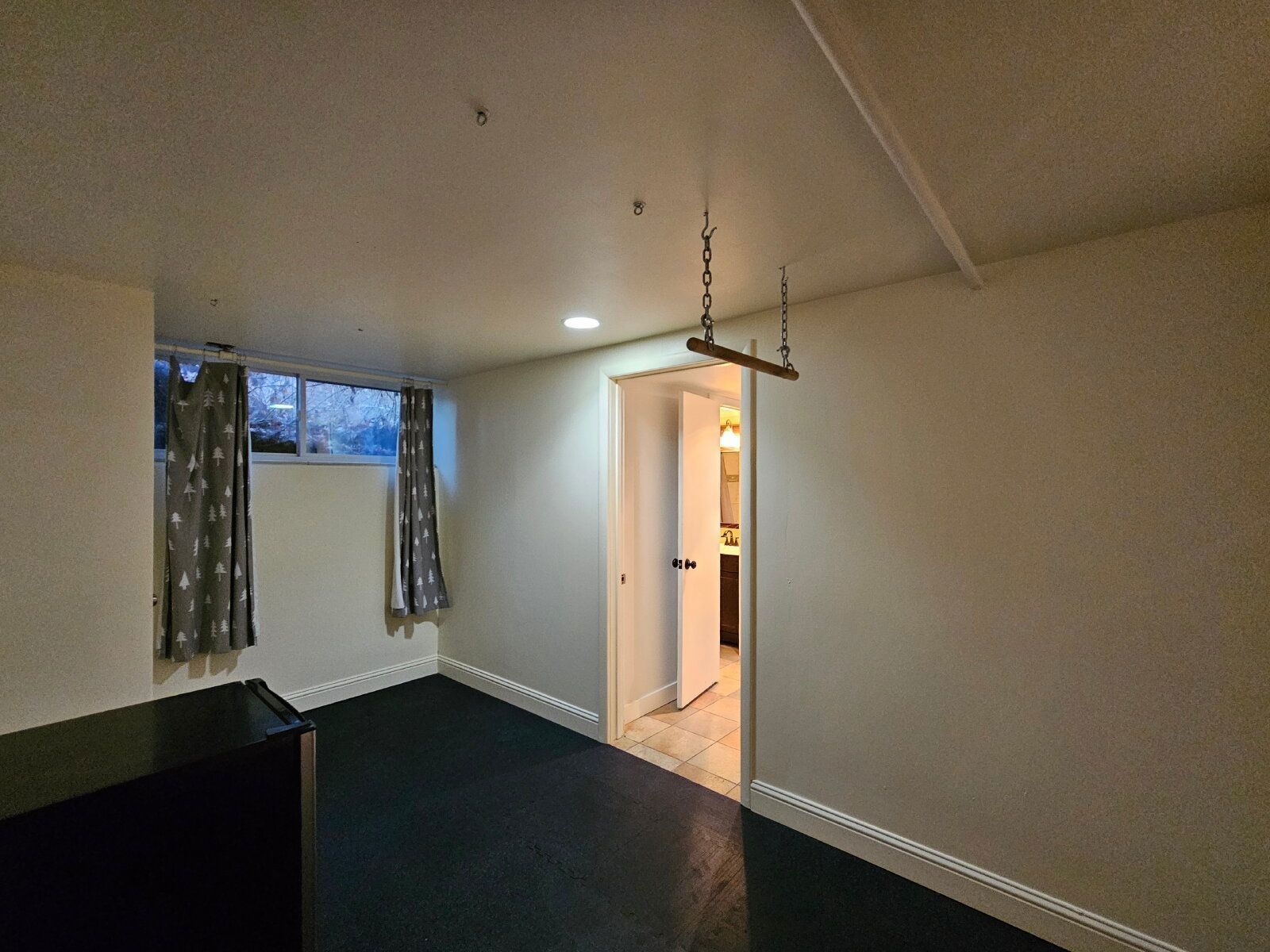 Spacious 5-Bedroom Lakewood Home with Finished Basement & Fenced Yard property image