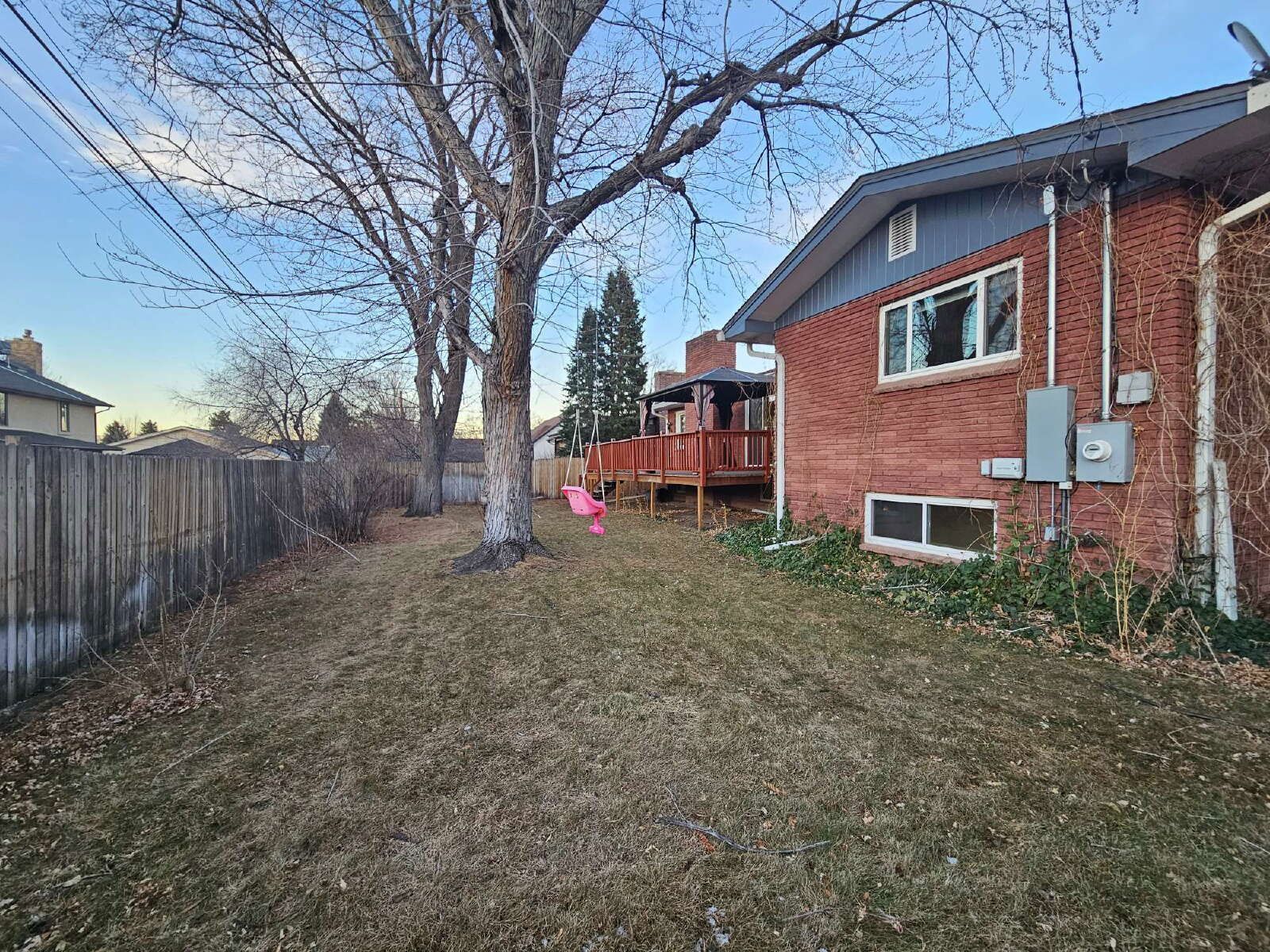 Spacious 5-Bedroom Lakewood Home with Finished Basement & Fenced Yard property image