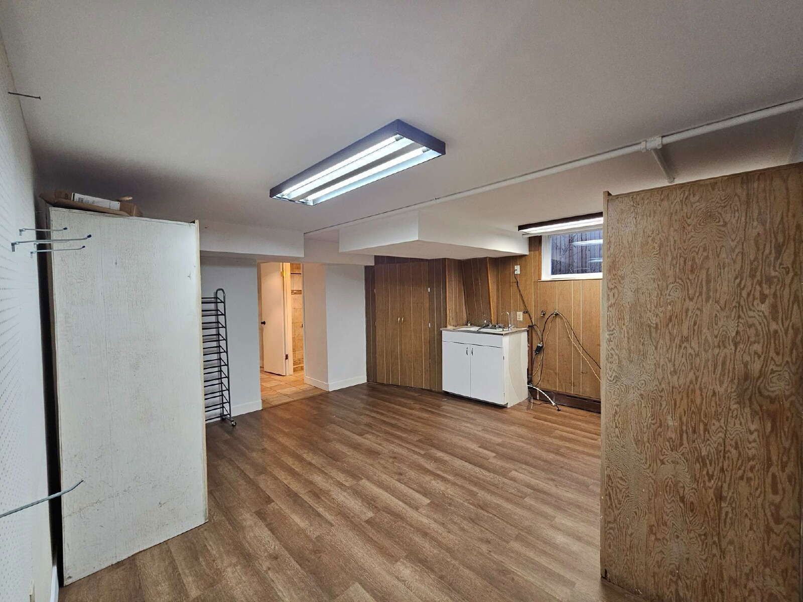 Spacious 5-Bedroom Lakewood Home with Finished Basement & Fenced Yard property image